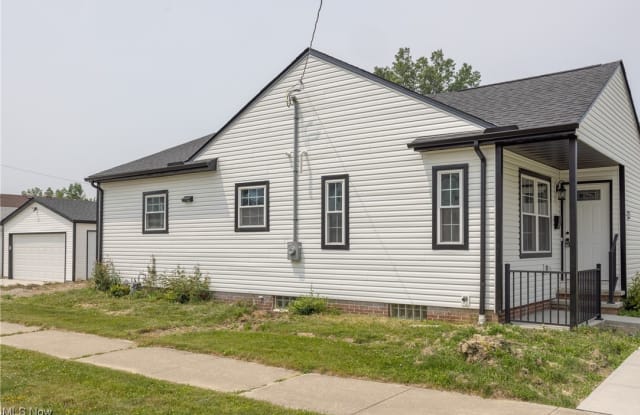 1836 E 294th Street - 1836 East 294th Street, Wickliffe, OH 44092