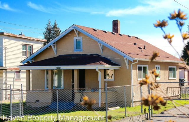 4619 S Holden St - 4619 South Holden Street, Seattle, WA 98118