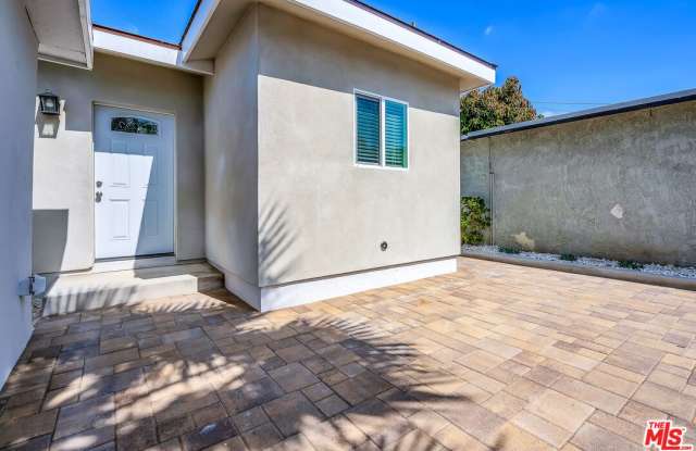 6544 Johnson Ave - 6544 Johnson Avenue, Long Beach, CA 90805