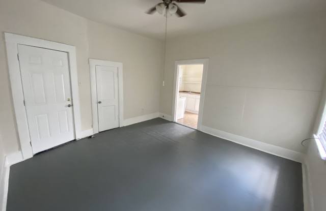 4917 Brady Gallery 4