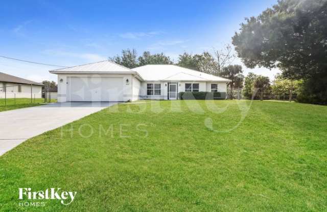 420 Desoto Avenue - 420 Desoto Avenue, Lehigh Acres, FL 33972