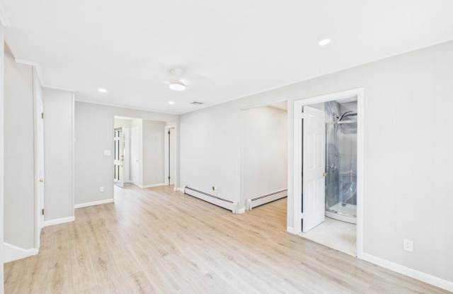 126 Southern Parkway Gallery 4
