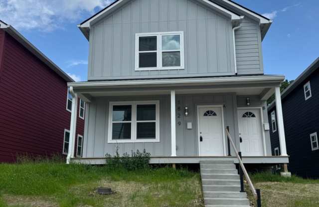 Move-in Special for duplex located at 1829 Montcalm St., Unit B, Indianapolis (see below for more details) - 1829 Montcalm Street, Indianapolis, IN 46202