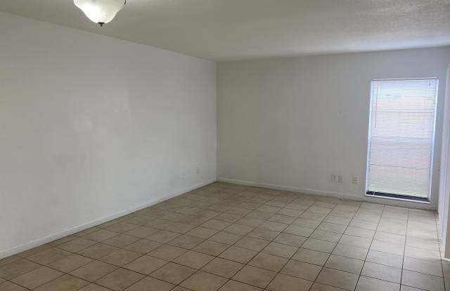 10305 Fernglen Pl Gallery 3