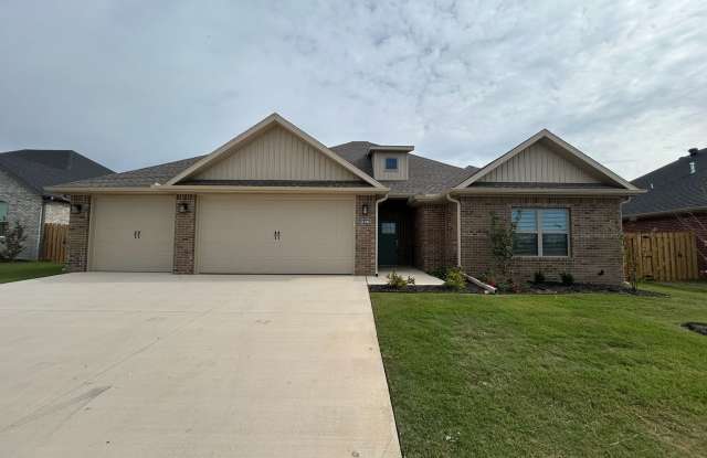 Modern New Build in Pea Ridge Gallery 1