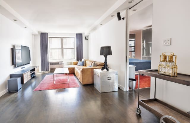 165 Christopher Street 4Z - 165 Christopher St, New York City, NY 10014