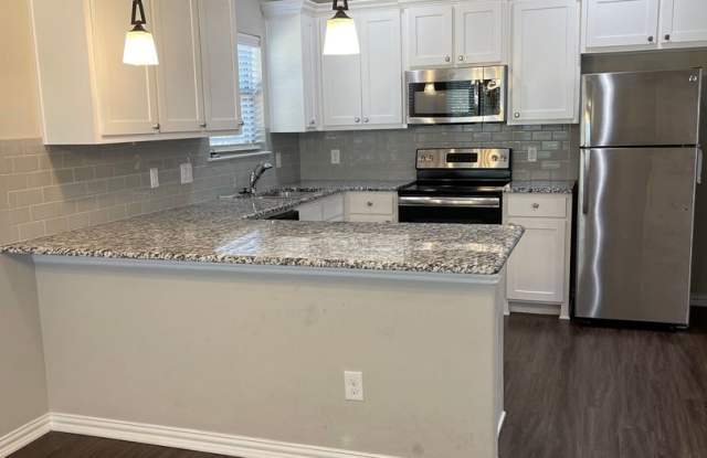COMING SOON 4/2 BROCK ISD + LAWNCARE INCLUDED Pets Welcome FENCED YARD photos photos