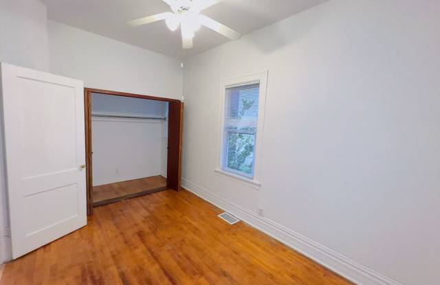 2623 N Southport Ave Gallery 3