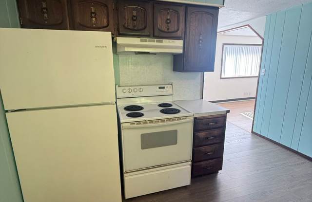Spacious 3-Bedroom with Covered Storage in North Bend Gallery 3