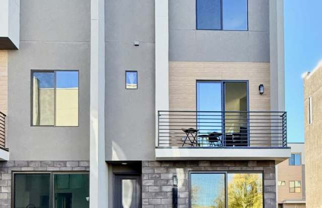 Elegant Riverside Escape — New Townhome Steps from the Truckee River photos photos
