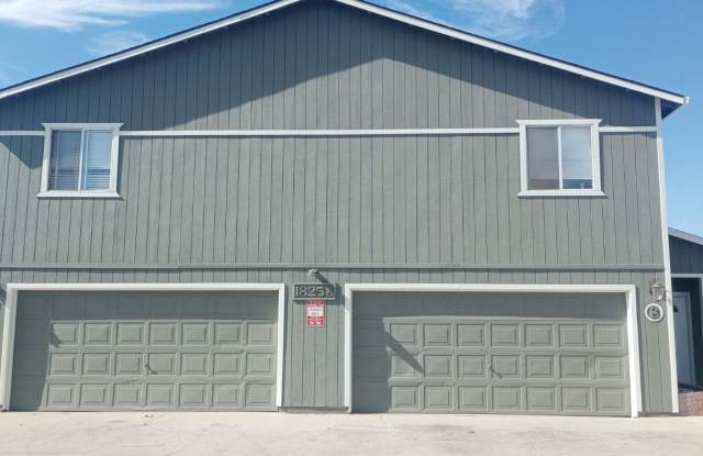 Newly renovated three bedroom duplex in Soledad - 1825 Palm Avenue, Soledad, CA 93960