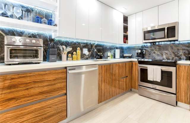 2821 Sunny Isles Blvd photos photos