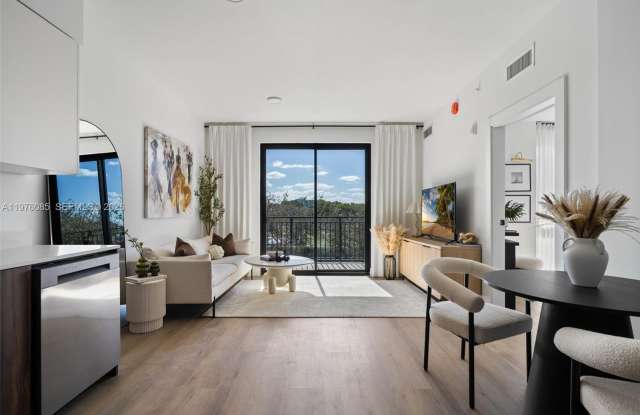 2479 NE 192nd St photos photos