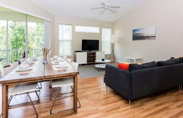8923 LEGACY Court Gallery 4