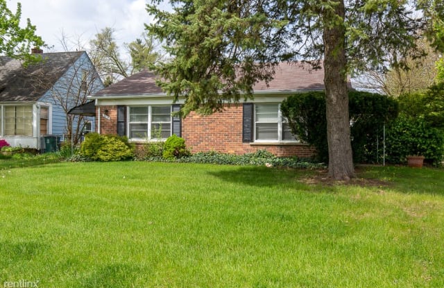 2619 Rochester Rd - 2619 Rochester Road, Royal Oak, MI 48073