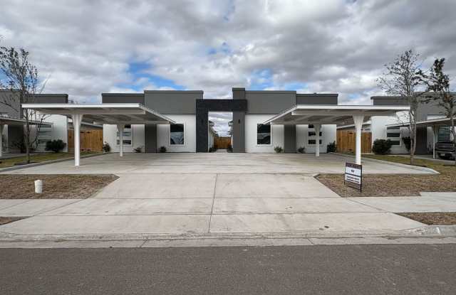 116 DiamondHead Gallery 3