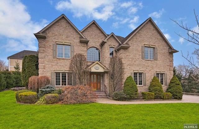 60 Village Drive - 60 Village Drive, Bergen County, NJ 07430