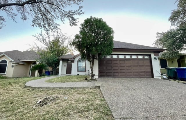 314 Cinnamon Teal Lp - 314 Cinnamon Teal Loop, Laredo, TX 78045