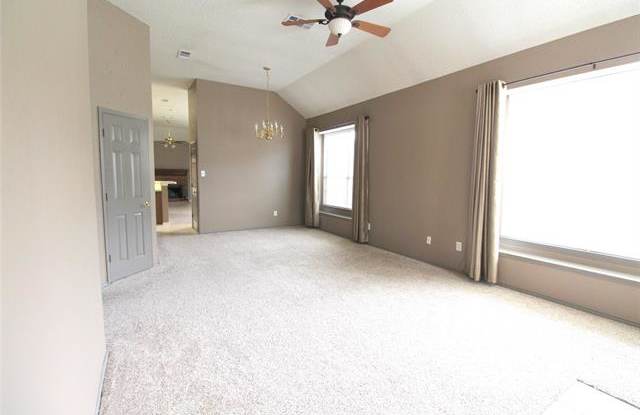1504 Oak Tree Road Gallery 3