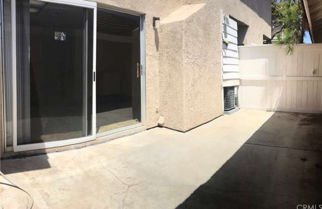 589 Springbrook N Gallery 4