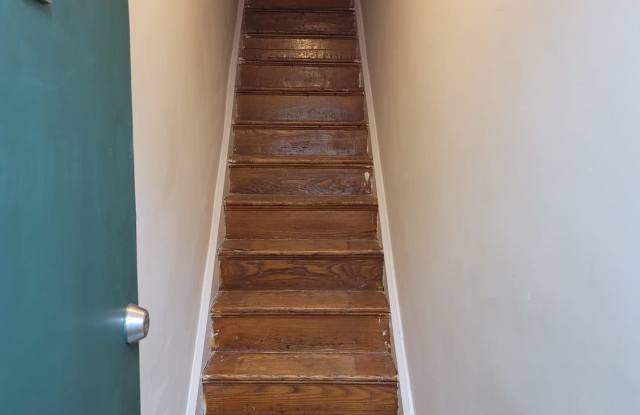 5424 Diamond Street Gallery 2