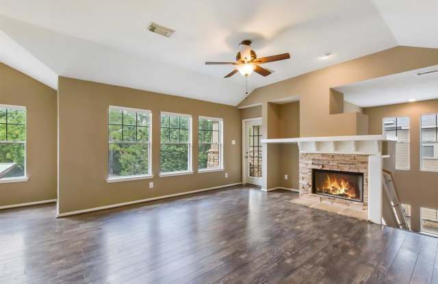 80 Scarlet Woods Court Gallery 3