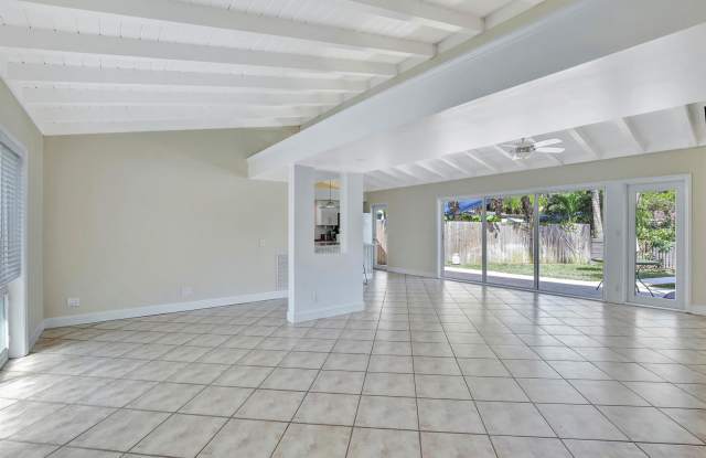 1733 Southwest 5th Court Gallery 4