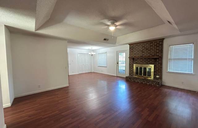 Crowndale Subdivision- 3 Bedroom/2 Bath home close to SHAW AFB Gallery 4