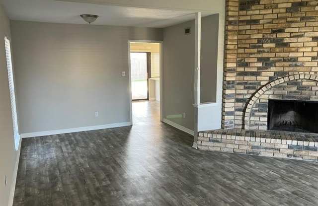 6804 Blackberry Drive Gallery 3