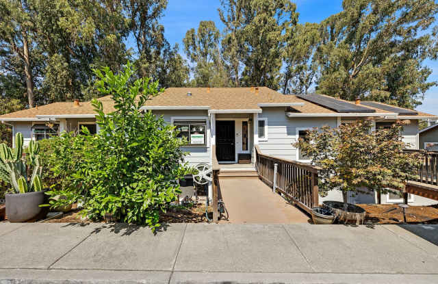 Large, Remodeled 3Bed/2.5Ba Townhome in Hayward Gated Community photos photos