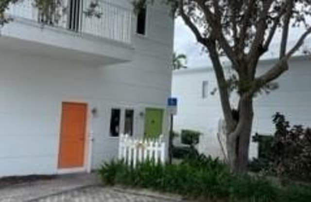 477 SE Riverside Drive - 477 Southeast Riverside Drive, Stuart, FL 34994