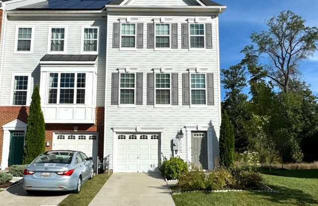 Spacious 3 Bedroom Townhouse in Hanover! - 1334 Hawthorn Drive, Severn, MD 21076