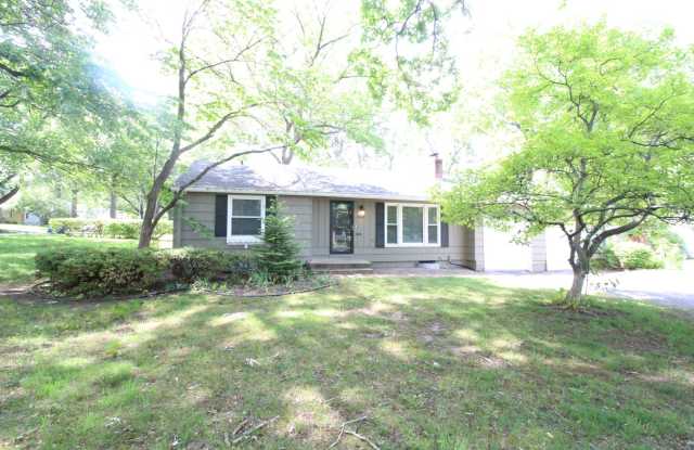 3 Bedroom 1 Bath Home In Prairie Village Gallery 2