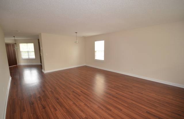 14212 Bernardy Lane Gallery 3