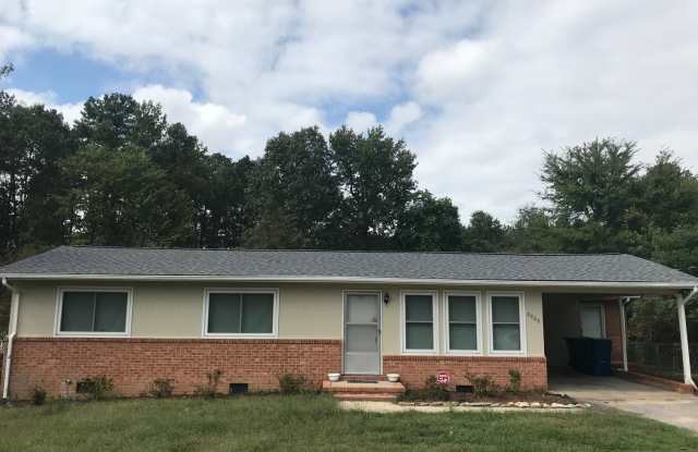3 Bedroom Ranch with Fenced-In Backyard in Southwest Durham! photos photos