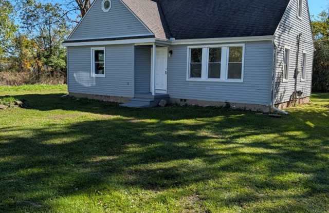 Charming & Modernized Farmington Hills Home | 3 BR, 2 BA | Fully Remodeled Gallery 1