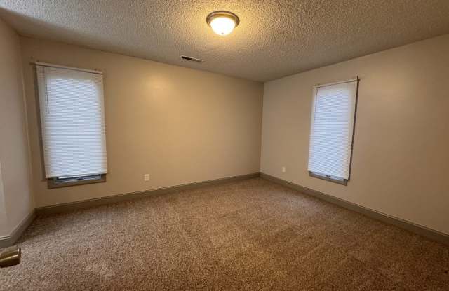 550 Melrose Ct - 550 Melrose Court, Decatur, IL 62526