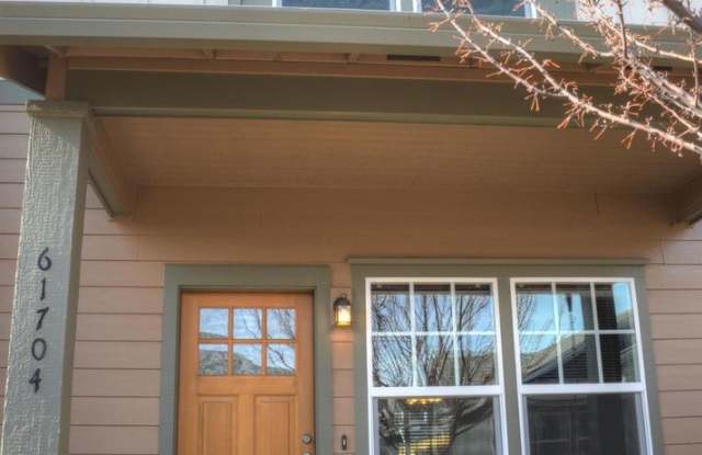 Darling Townhouse in Southeast Bend! photos photos