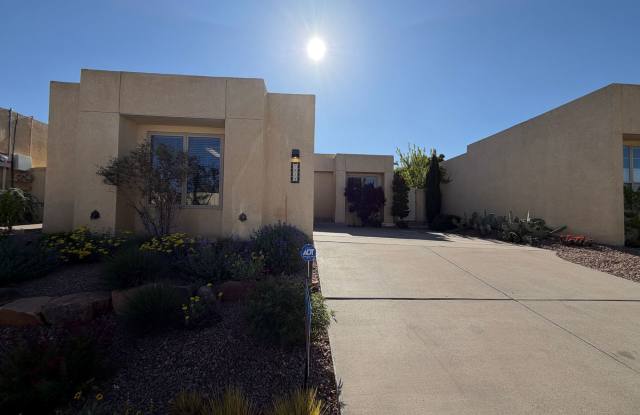 2 Bedroom Single Story Home Available Near Paseo Del Norte Blvd NE & Wyoming Blvd NE! photos photos