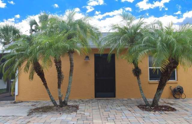 864 HAND AVENUE photos photos