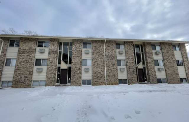 880 N Milwaukee Ave., photos photos