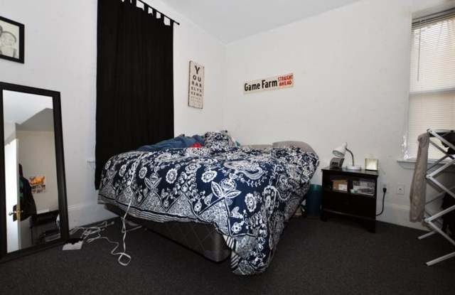 Large 4 Bedroom Available 09/01/26 Gallery 4