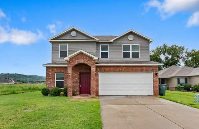 Beautiful home Located in desirable west Fayetteville neighborhood with playground photos photos