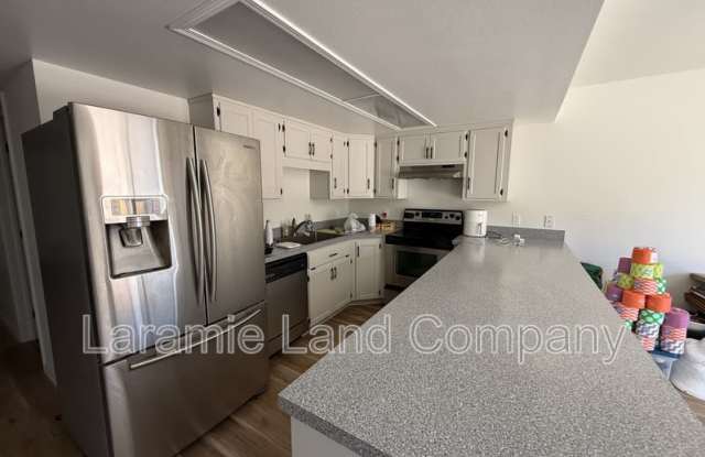 1736 Sanders Drive photos photos