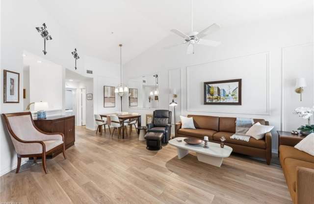 6930 Huntington Lakes Cir Gallery 4