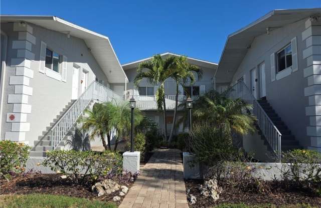 8162 Country Road unit: 102 photos photos