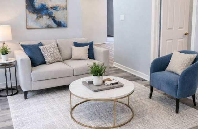 Modern 3BR/ 1.5BA 1st Floor apartment near UHS photos photos