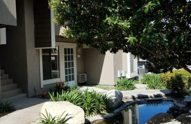 195 STREAMWOOD - 195 Streamwood, Irvine, CA 92620