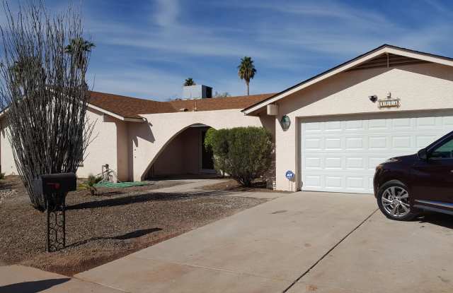 4028 W Angela Drive Gallery 2