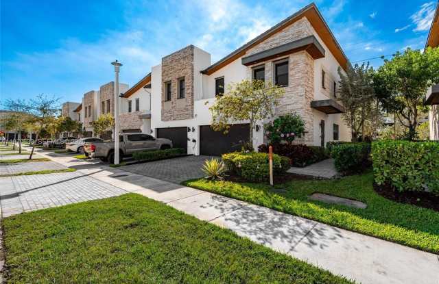 7902 NW 105th Ct photos photos